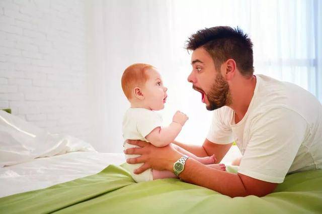 老婆說「帶小孩太累了，做不了晚飯」老公不信，決定親自體驗，結果一整天是這樣度過的