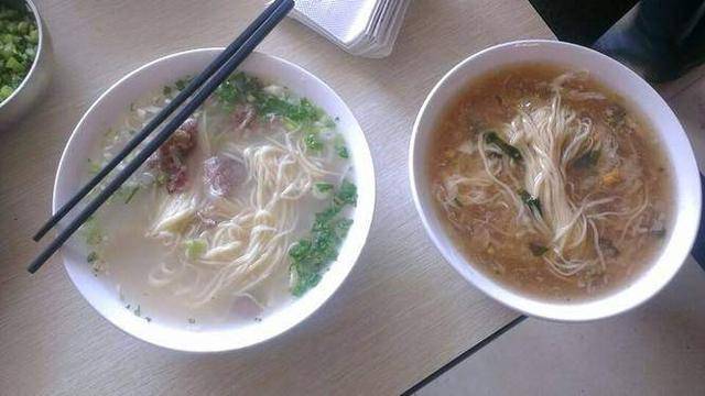 晚上岳母煮麵，我沒胃口和小舅子換碗吃，剛吃一口我哽咽了