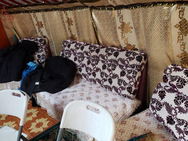 又一台男之光！陪蒙古女友回娘家po出美照「根本趙敏郡主」真人版…網推：蒙古妹子超級讚
