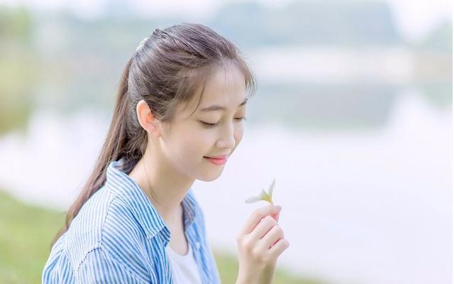 姐，我這車才開了五年，九折賣給你們吧