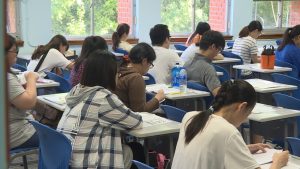 89高職妹畢業…工作年資11年慘領28K！「3年超狂翻轉人生」年薪秒飛天：超勵志優質文！