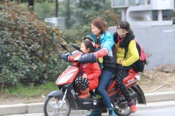 哥哥為救妹妹失去雙腿，妹妹狠心拋棄哥哥，八年後再見，妹妹愣了