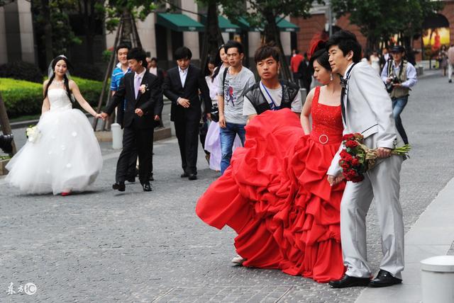 前夫離家15年，當她再嫁的時候收到一封信，信中內容讓她當場悔婚