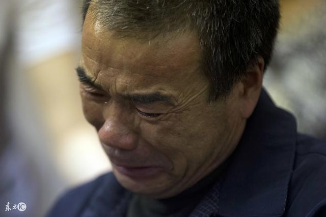 姐，回家吧！別記恨父親了，母親整日看著你的照片以淚洗面