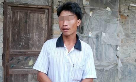 寡婦撿回一男子，卻發現他每天都在院裡挖坑，兩個月後，「坑」中驚喜不斷