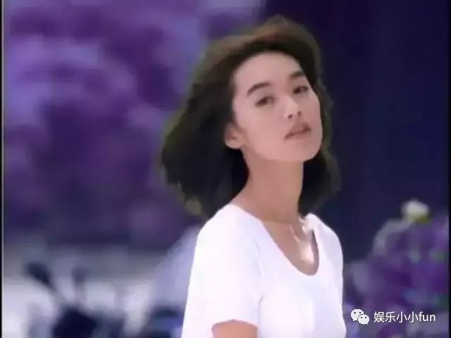 她陪富商睡 ？！一連被爆4個男友，原來都是假清純 ？！ 