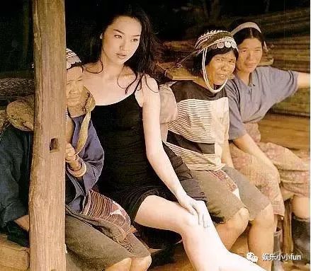 她陪富商睡 ？！一連被爆4個男友，原來都是假清純 ？！ 