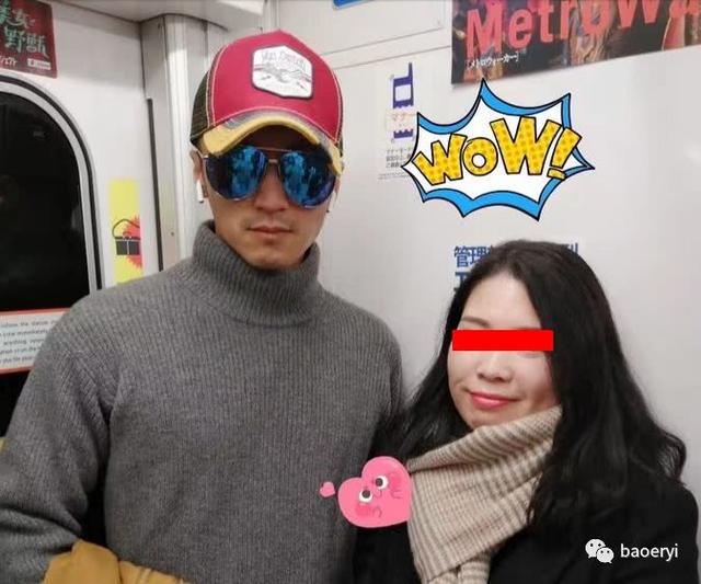 楊冪方否認介入鋒菲戀！網友偶遇王菲謝霆鋒甜蜜拍拖，全程手拉手