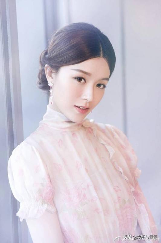 曾與謝霆鋒一見鍾情，冠希哥為她戒菸，如今美貌依舊勝似天仙