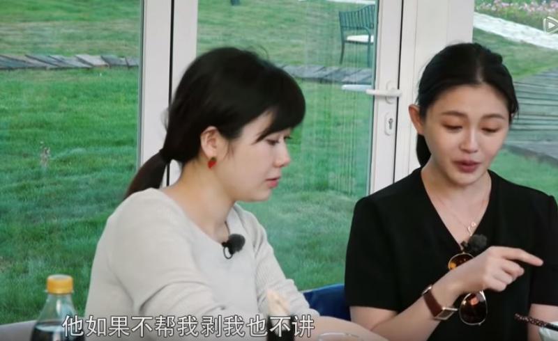 寵妻無極限！大S撞衫唐嫣遭酸「顏值被碾壓」，汪小菲狂曬老婆「零修圖美照」網讚爆：好老公！