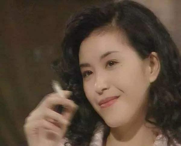 亞姐最上鏡小姐，曾合作周星馳，丈夫2次出軌，如今消瘦認不出！