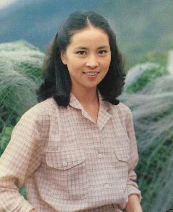 「偷偷生孩子」的女明星：張柏芝三胎生父成謎，她被誤會當小三罵足8年！
