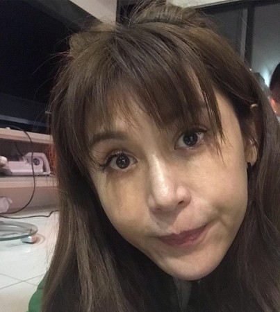 「最美麗反派」鄭仲茵，45歲「素顏崩壞照」曝光！關掉美肌「面對真實年齡」網友：完全不敢相信!