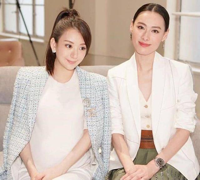 方媛樂基兒同台碰面！同樣懷孕7個月，兩人體態孕肚大不同！