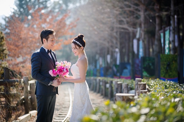 《甘味》女星江泳錡婚紗照曝光！她「零下10度」同老公赴韓國拍婚紗大讚：成品很滿意！