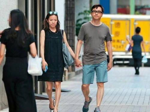 庾澄慶家庭再生糾紛？婆媳疑不和，庾澄慶「落魄」住6萬月租房？!