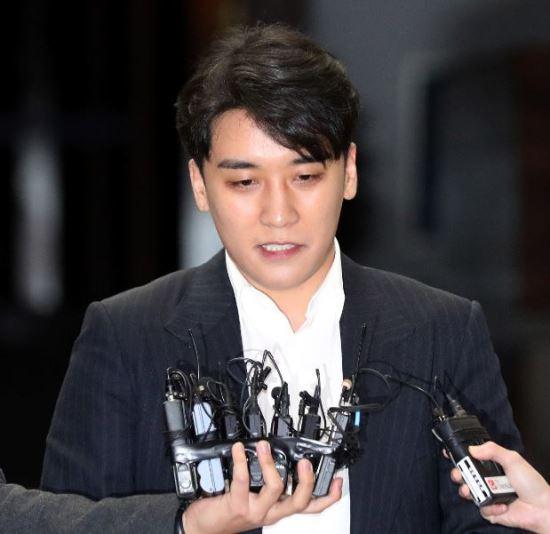 BLACKPINK即將出道美國，YG卻後院起火，一堆問題需要楊賢碩解決