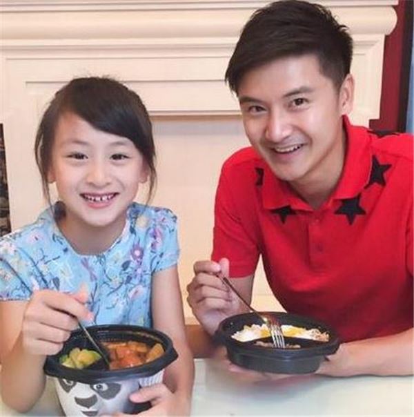 14張圖！明星女兒長得跟爸爸一模樣，尤其是這幾位…走丟了很容易找回來！