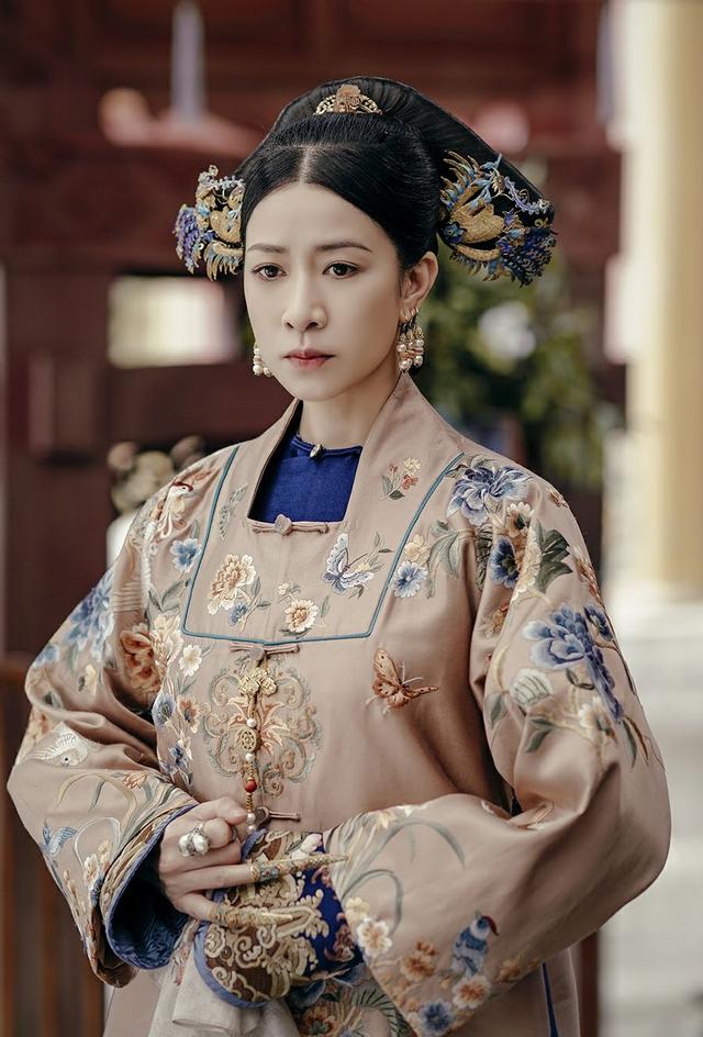 佘詩曼和於正再度合作，從清朝到民國，她穿上旗袍始終那麼美！
