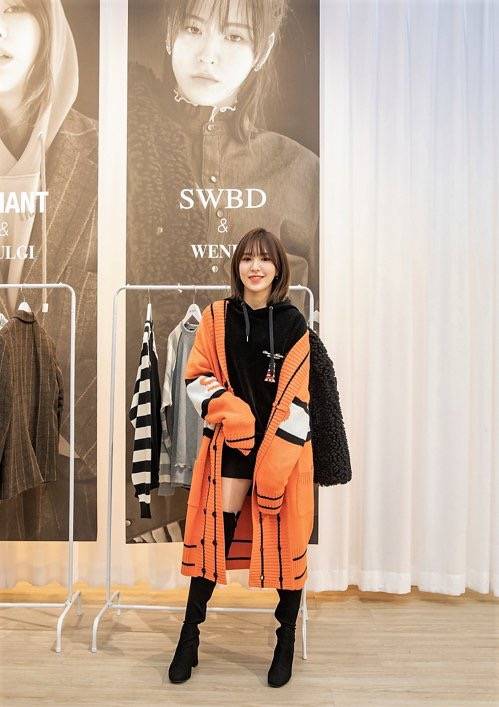 [Red Velvet][新聞]190301 RedVelvet在加拿大度過的WENDY的生日派對