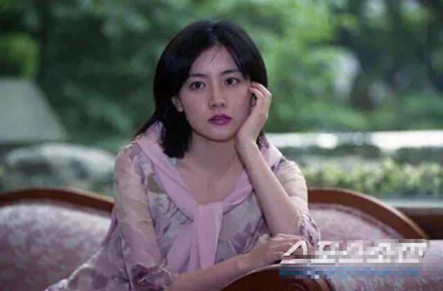 直擊林青霞40年前罕見舊照！「20歲完美神顏」至今無人能及　網友讚嘆：50年一見美人