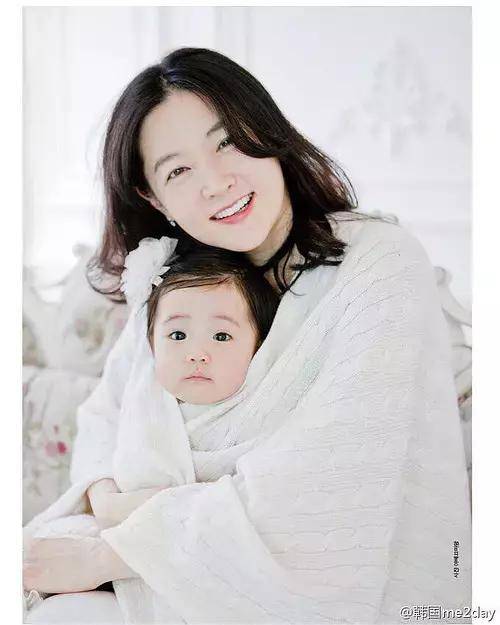 直擊林青霞40年前罕見舊照！「20歲完美神顏」至今無人能及　網友讚嘆：50年一見美人
