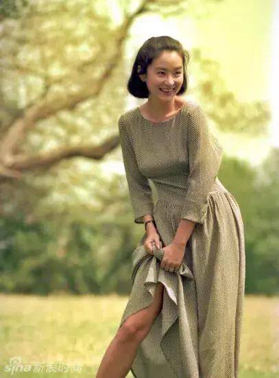 直擊林青霞40年前罕見舊照！「20歲完美神顏」至今無人能及　網友讚嘆：50年一見美人