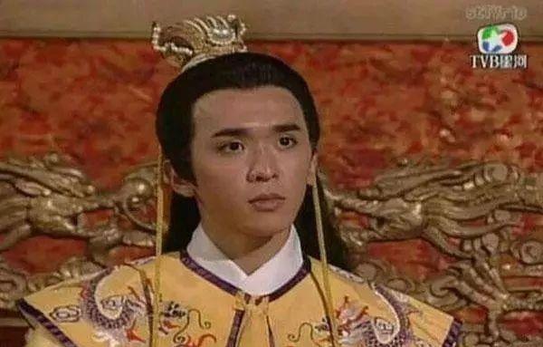 化身「街市王子」回收剩菜！52歲前TVB男星復出拍劇人氣大增！