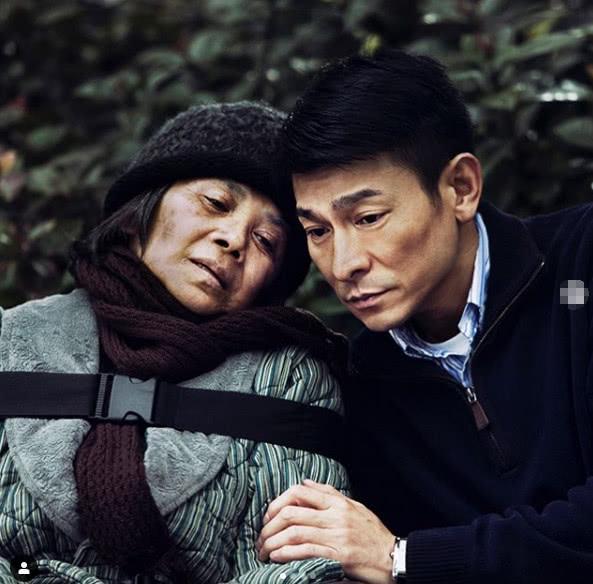71歲影後葉德嫻晚景淒涼，兒女雙全無人照料，過年跟劉德華團聚！
