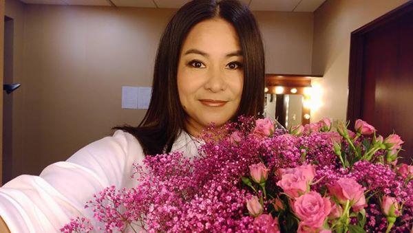 臺灣玉女歌手20年前嫁養豬大王，為了重疾父親毅然退歌壇，如今54歲近況曝光，爆肥26公斤，網友卻說：幸福滿滿