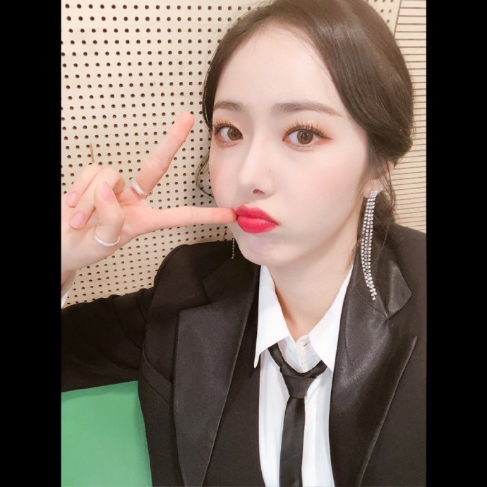 [GFRIEND][分享]190228 慕了好看的人就連證件照也都這麼好看！