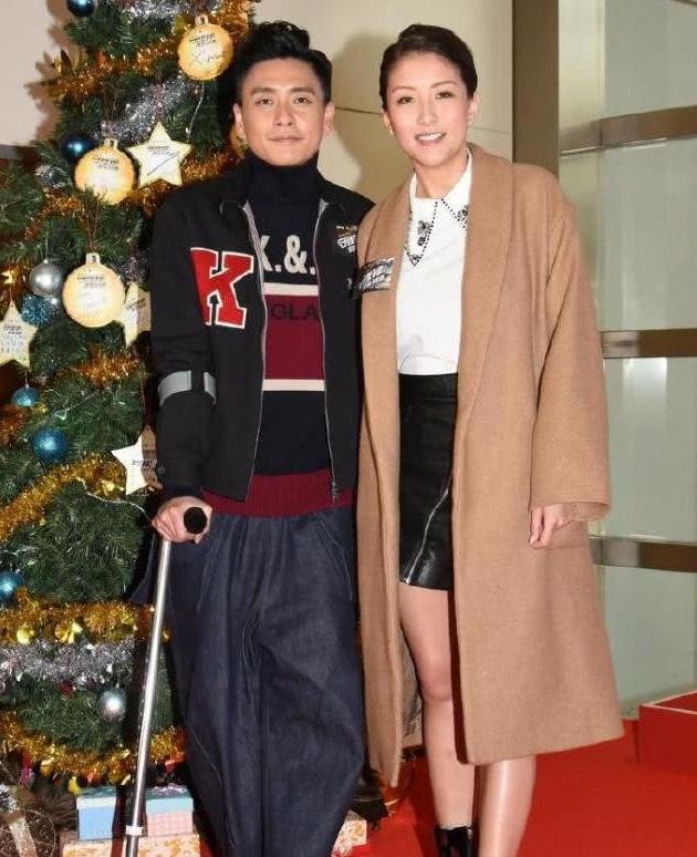 一個頻換女友，一個狂曬娃？分手6年，昔日金童玉女近況大不同！