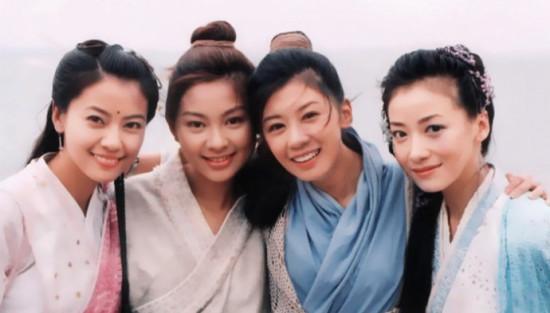 看了賈靜雯的媽媽，才知為何她那麼美！「祖孫三代」根本同一個模子印出