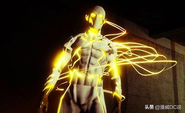 《閃電俠》終極反派「神速」將登場？片場照曝白色經典戰服！