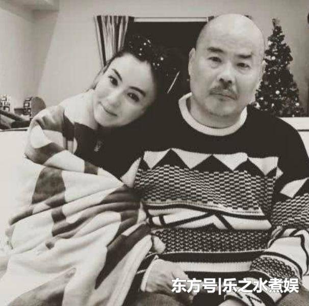 張柏芝​帶三個兒子回娘家，外公抱著第三子，無意中曝光小兒子！