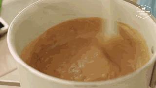 她家的奶茶千層超好賣，濃郁冰淇淋口感，原來是用這個配方？
