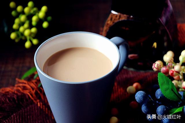 春日的飲品少不了奶茶，共享四款好喝的做法，香味濃郁，各有特色