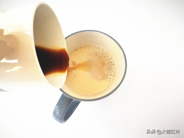 春日的飲品少不了奶茶，共享四款好喝的做法，香味濃郁，各有特色