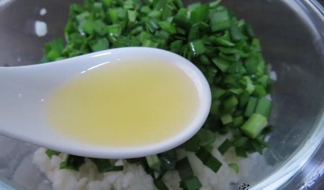 調餃子餡時，牢記加入這1樣東西，不管什麼餡的餃子都好吃不膩！