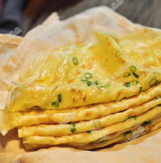 早餐店的煎餅為什麼那麼好吃？麵糊很重要，教你一招，柔軟金黃，吃著特別香！
