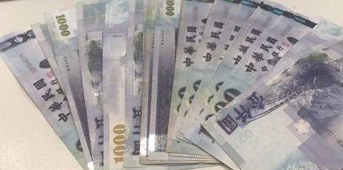 家境窮困入行！見過「各種變態有錢人」…酒店妹PO文超勸世！ 網：還好妳跳脫了