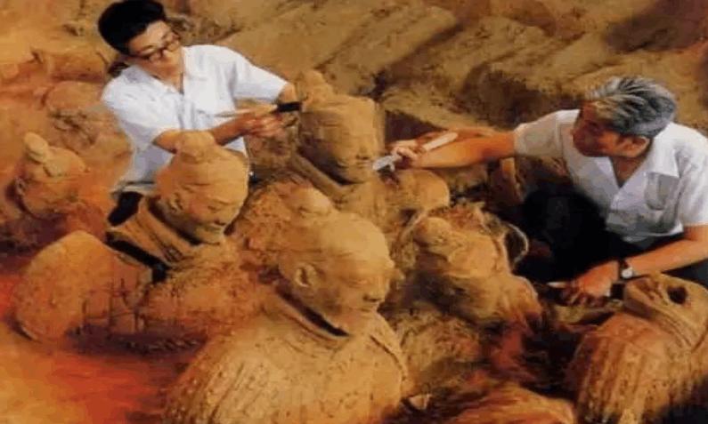 有人說兵馬俑是真人燒製的，專家研究一尊破碎兵馬俑，揭開真相！