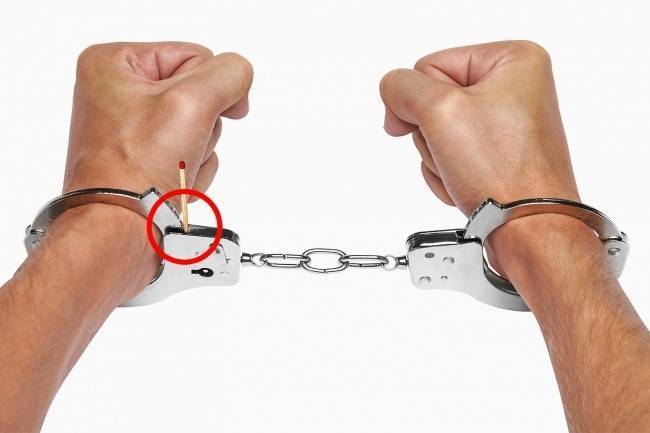 6種沒啥屁用但可以讓你「活成現實中007」的超炫小技巧！學會3招以上就能報考「金牌特務」了吧！