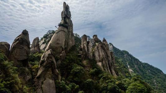 你家有生肖猴，龍，兔嗎？2019年請為他們祈福，將有貴人相助，必翻身！真的靈！