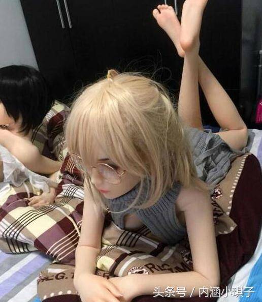 超搞笑的25張內涵圖，據說男生才看得懂。姑娘騎車這麼不小心，把膝蓋都摔破了...