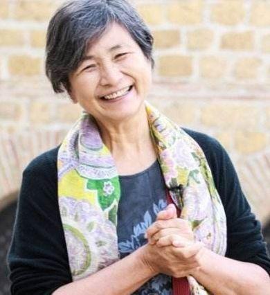 武俠女星嫁豪門為生兒子「懷孕8次、流掉4次」　「離婚獨自撫養4子女」今73歲依舊俏皮 - BuzzHand