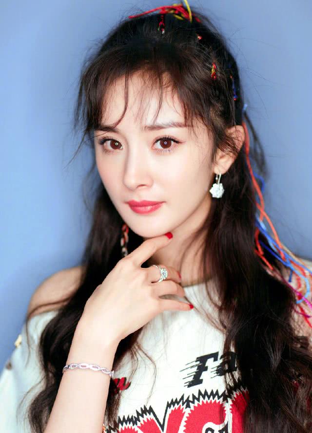 網友票選「最討人厭女星Top 20」！女神楊冪登第2　「台灣凍齡女神也上榜」網看傻：竟然有她？ - BuzzHand