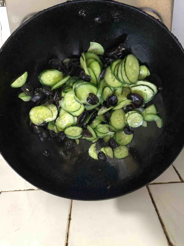 3月，千萬別錯過這菜，鐵是菠菜20倍，女人常吃補血養顏、氣色佳