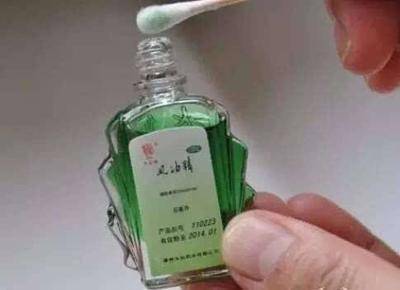 包包用久磨損變髒先別扔，幾個不花大錢的笨方法，3分鐘讓舊包變新包 !