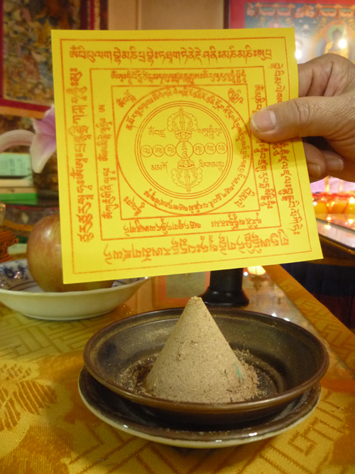  過年過節～祭拜祖先、父母，燒佛教「六道解脫咒輪」比燒紙錢的功效，更大上千倍萬倍 